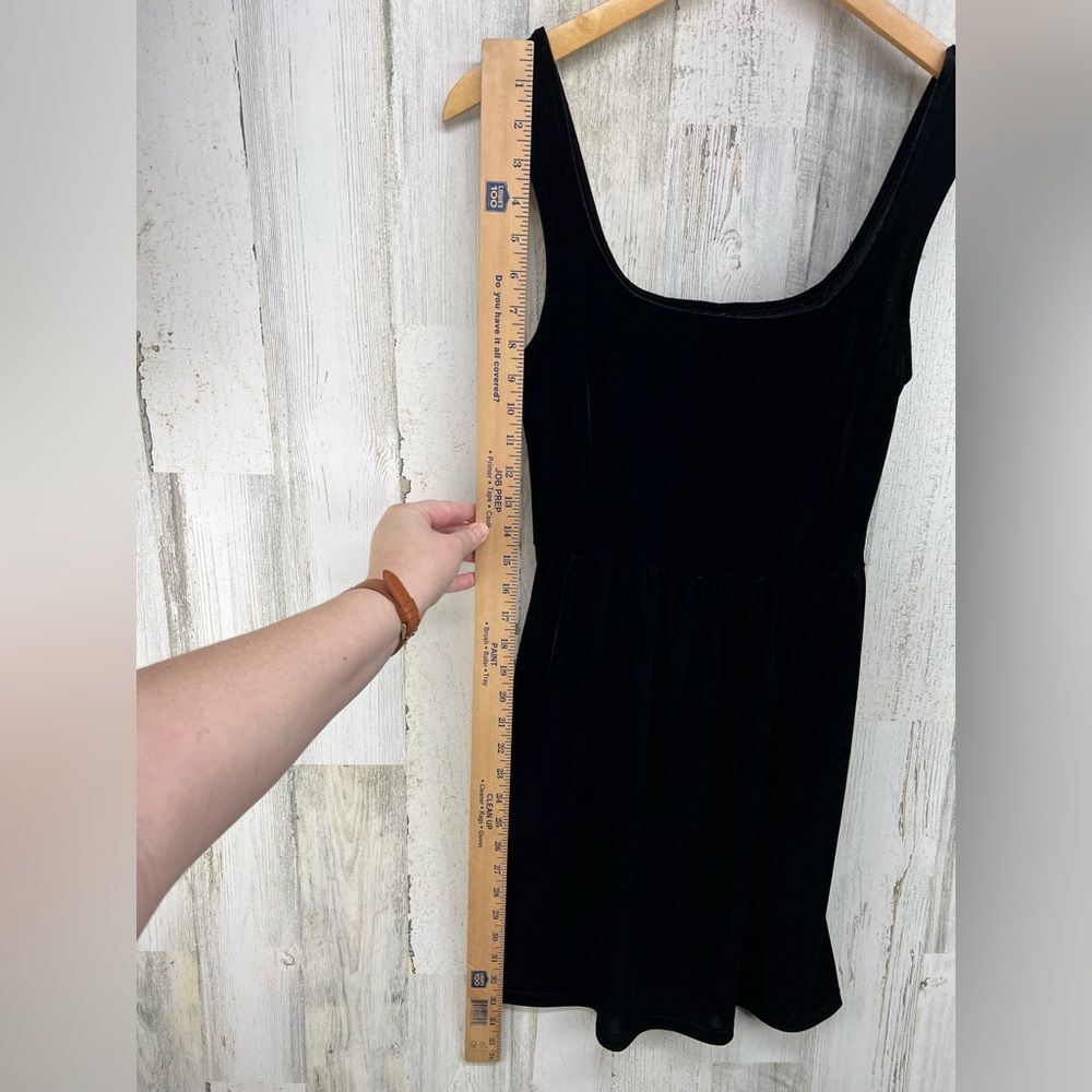 Old Navy Sleeveless Black Velvet Fit and Flare Mini Dress with Pockets Womens XS - Picture 6 of 8